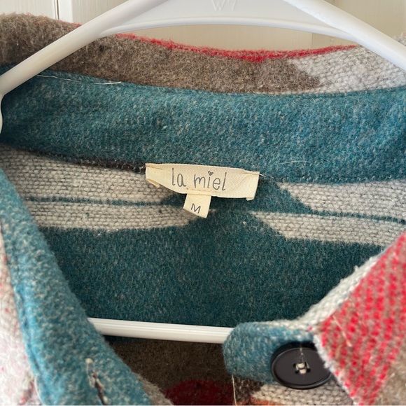 Aztec Shacket - Picture 3 of 6